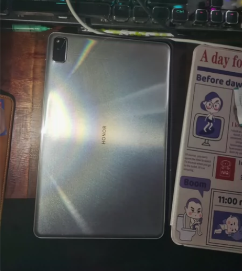 9新荣耀平板v6，6+128，麒麟985，...