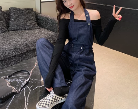 网红牛仔背带裤女设计感小众春季2022新款...