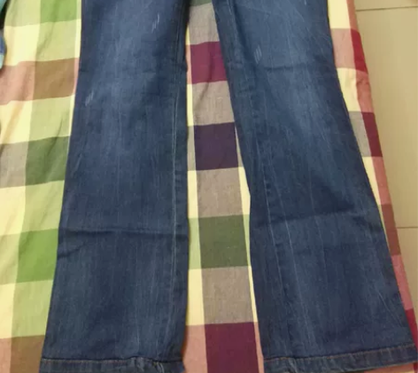 牛仔裤女直筒牛仔裤。九成新。闲置放在那里,...