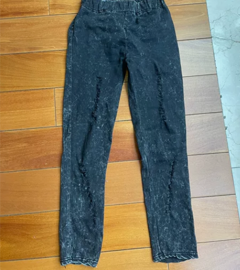 打底水洗牛仔裤，穿一次配衣服，9分配靴子很...