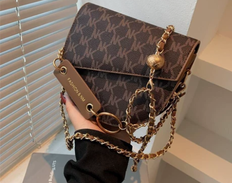 【全新包邮】新款马鞍包百搭链条包网红爆款单...