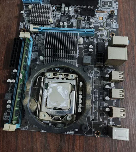 Xeon E5620+主板 感兴趣的话点“...