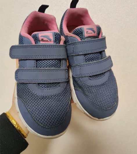 安踏童鞋，魔术贴透气网运动鞋 旗舰店购买，...