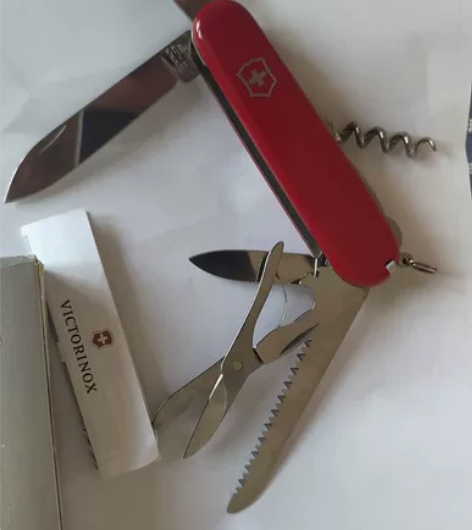 瑞士军刀，城市猎人系列，功能看图，买回来后...