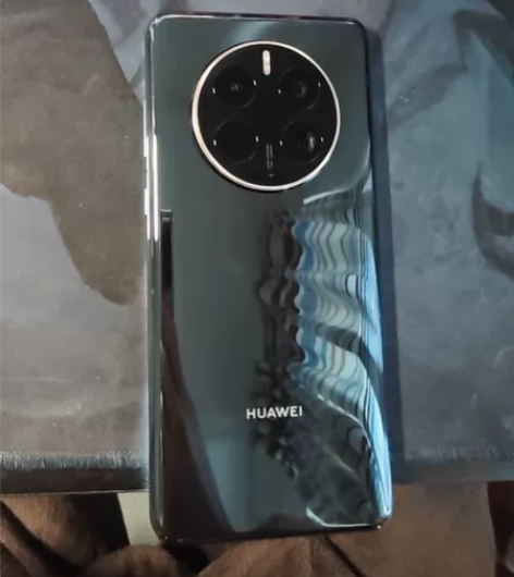 自用99新华为mate50pro 耀金黑 ...