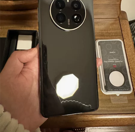 华为mate50Pro耀黑金8+256国行...