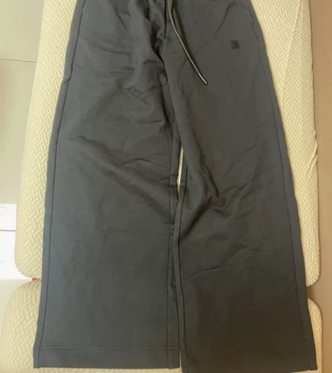 黑色阔腿休闲裤～全新带吊牌，姐姐在国外，一...