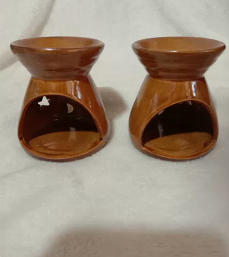 薰盘香炉俩个一起出，存放多年，小香炉有多处...