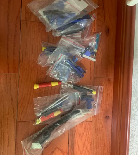 乱七八糟的手机拆机工具， 感兴趣的话点“我...