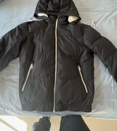 杰克琼斯男士羽绒服一折出原价1399 感兴...