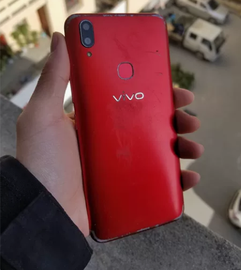 vivo z1 4+64存储，骁龙660a...