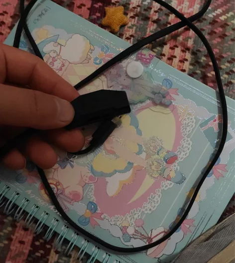 黑鲨手机磁吸充电线！ 感兴趣的话点“我想要...