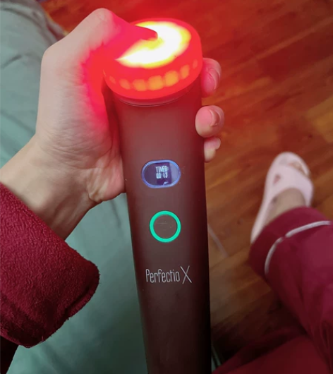 朋友生日送的。用了四五次，因为美容仪很多闲...