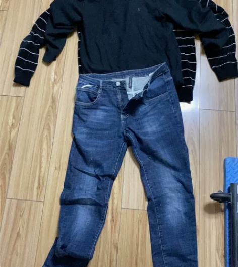 牛仔裤，29，30的腰，还有34的 很多条...