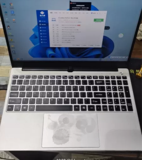 Maingear笔记本，i7处理器，15....
