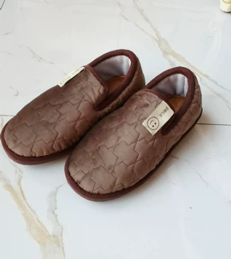 墨染手工棉鞋。 全手工缝制的棉鞋。女款98...