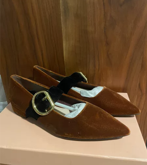 全新棕色丝绒尖头玛丽珍鞋 只拍照使用过 3...