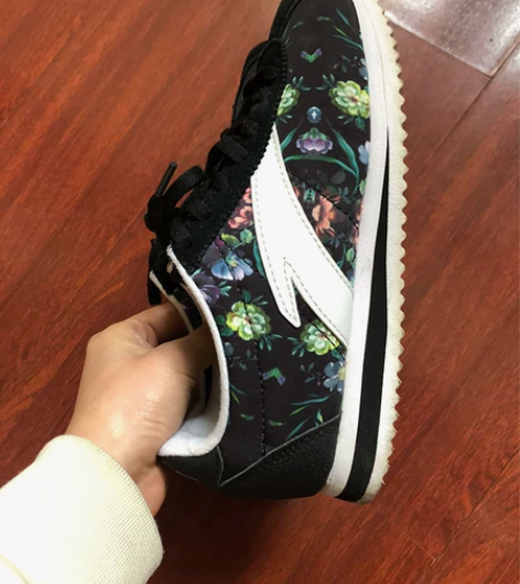 9.5新安踏运动鞋，洗的干干净的，不想穿了...