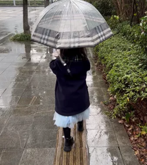 Burberry闲置绝版儿童雨伞 绝版儿童...