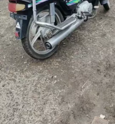 银钢100摩托车着车状态， 带遥控启停预热...