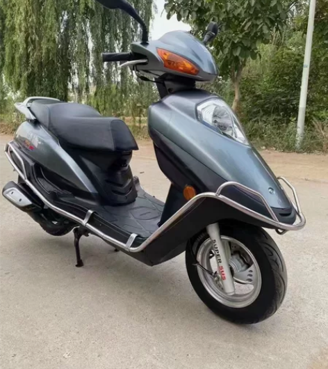 极品95新 豪爵宇钻125到货，深灰色，实...