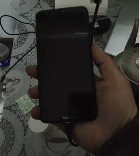 华为畅享9，64g内存全机子屏幕坏了，后摄...