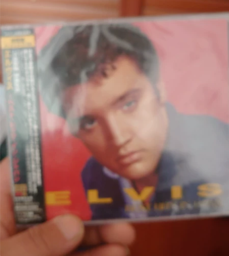 猫王正版cd，日本弄回来的，需要的收了，盒...