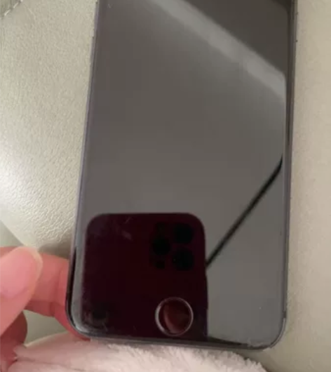 苹果8，深灰色，一直自己使用，未拆卸过，闲...