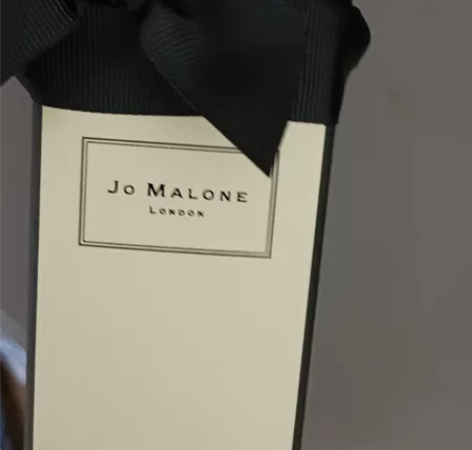 祖玛龙香水30ml  朋友送的，全新未拆封...