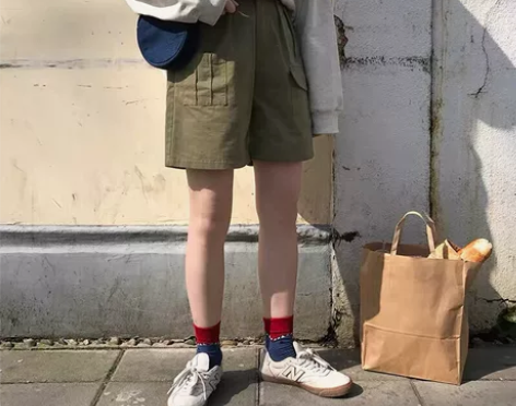 奶兔星球-自制 两颗纽扣小A型工装短裤女宽...