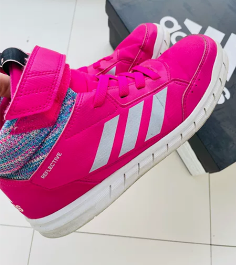 正品阿迪冬款运动休闲鞋，高帮运动鞋 38码...