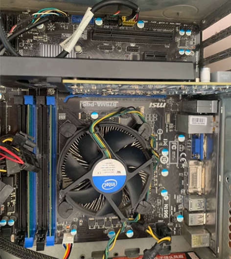 微星B75主板 启动后功能一切正常，可以录...