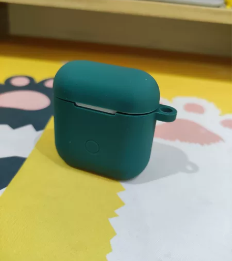 QCY蓝牙耳机T8s，白色，9成新，一直戴...