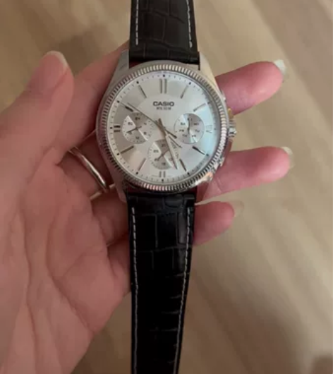 卡西欧手表，几乎没带过，一直放抽屉里闲置。...
