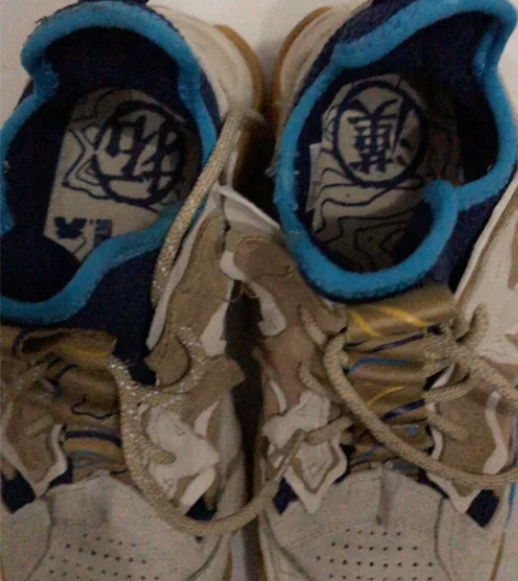 李宁,完好无损41码 感兴趣的话点“我想要...