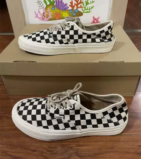 【微瑕捡漏】41码VANS棋盘格休闲低帮板...