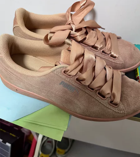 彪马 女鞋 36码 买来一年多有明显穿着痕...