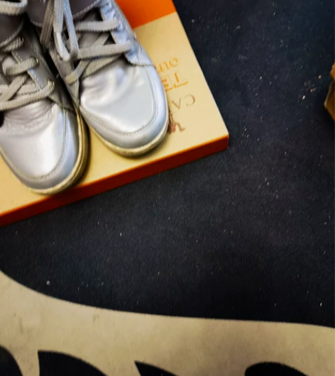 【整理鞋柜】也就是鞋柜够大,我咋这么能攒东...