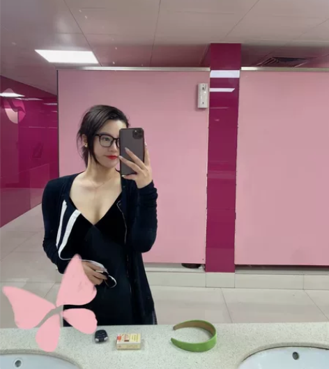 小开衫 弹力很大 很舒服  感兴趣的话点“...