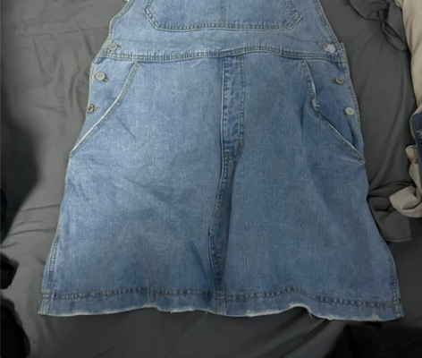 背带裙，浅蓝色，很清新的裙子，很宽松任何身...