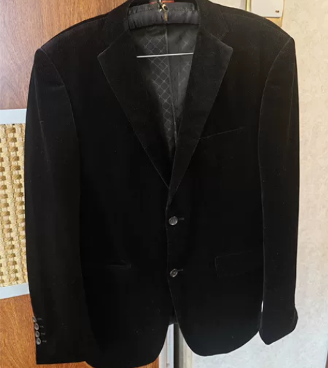 男士黑色灯芯绒休闲西服外套，没有品牌，肩宽...