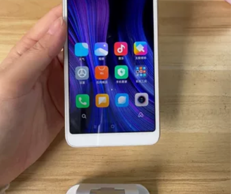 红米6,金色一台,内存464,查找手机未关...