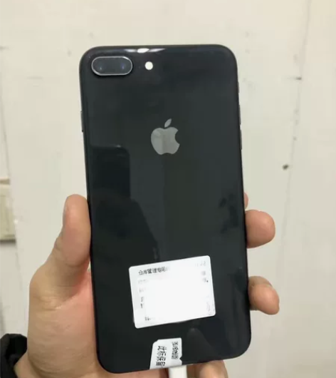 iPhone8Plus  64G  几乎全...