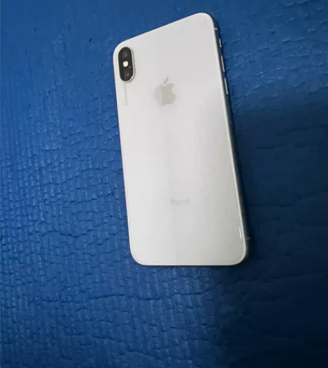 自用美版iphone X,64G,三网适用...