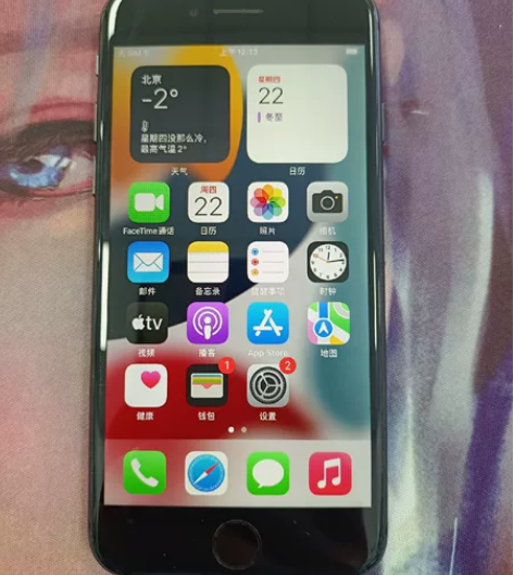 苹果小8国行 ，  全网通64g内存，纯原...