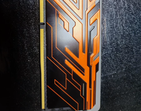 影驰8g ddr4 2400 18年入手2...