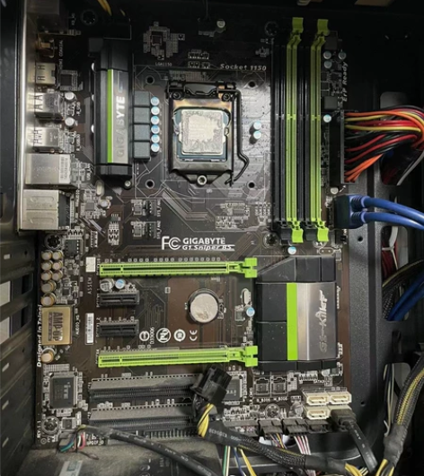 电脑主板含电源,有需要的直接拍。 感兴趣的...