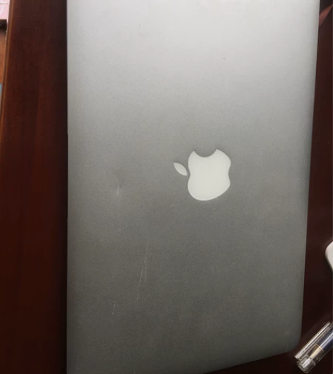 苹果笔记本 11款，使用无问题，账号可退。...