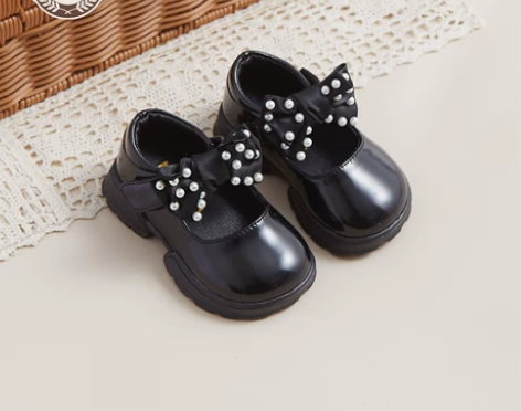 婴幼儿软底鞋小皮鞋 当时买来本来要周岁宴搭...