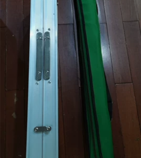 户外桌椅一体,外带太阳伞。全新没用过。闲置...